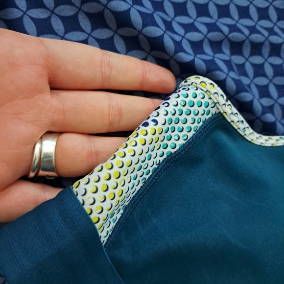 XL Under Armour Compression Sports Bra - Picture 2 of 5